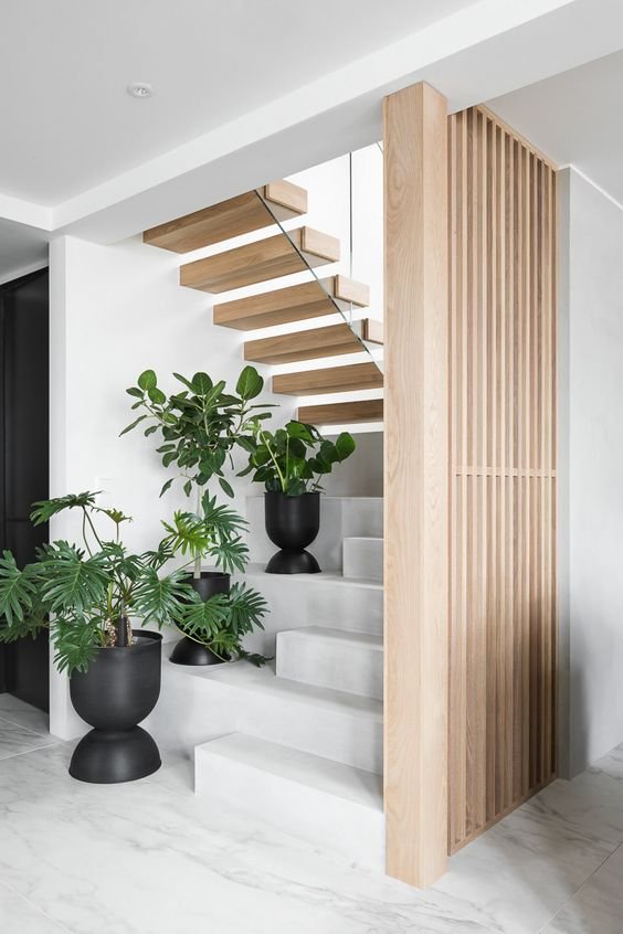 como-decorar-con-listones-de-madera soportes-frisos-muebles