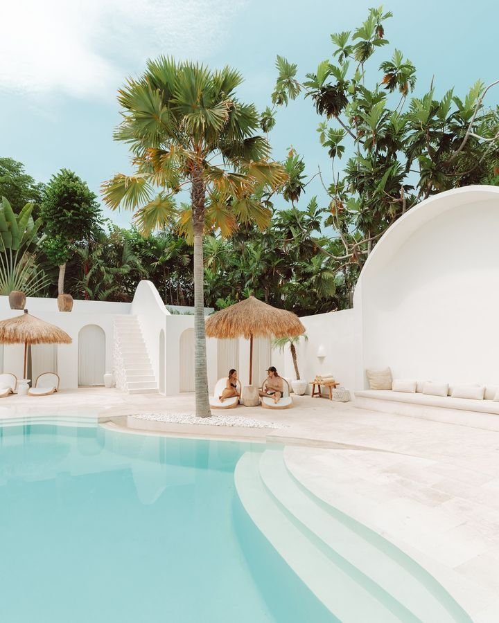 como-elegir-el-color-de-la-piscina