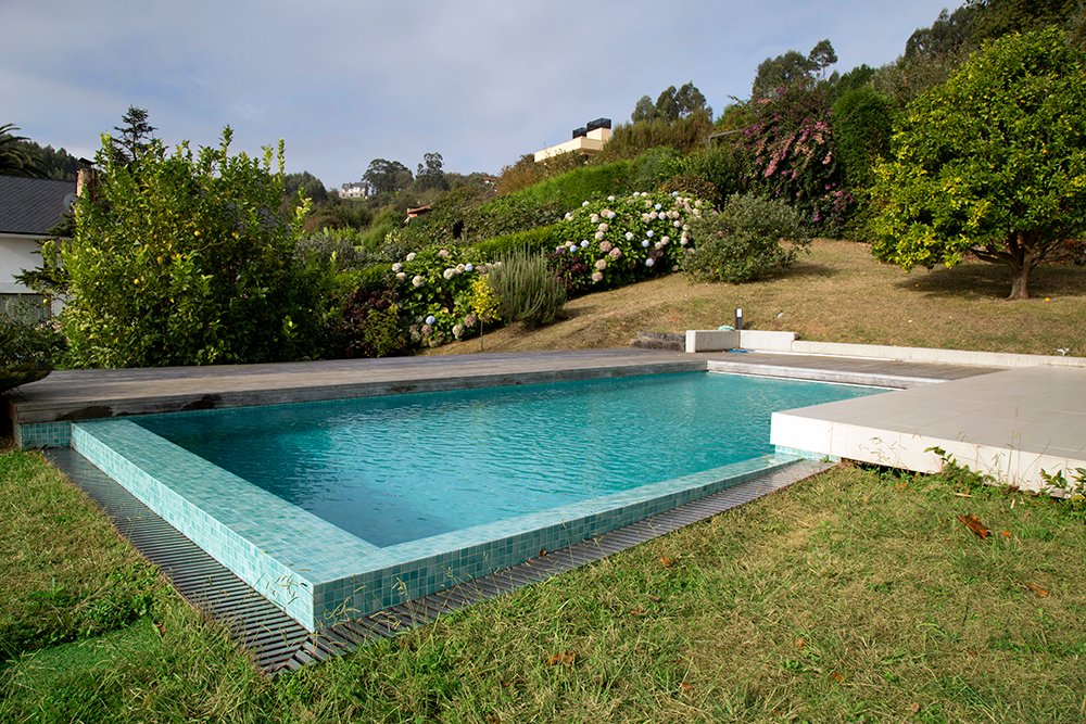 como-elegir-el-color-de-la-piscina