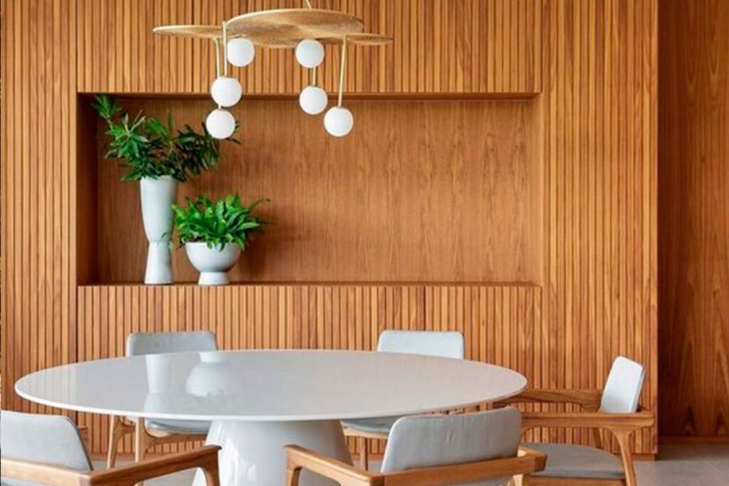 como-decorar-con-listones-de-madera soportes-frisos-muebles