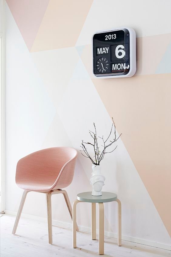 como-decorar-paredes-con-pintura-con-formas-geometricas